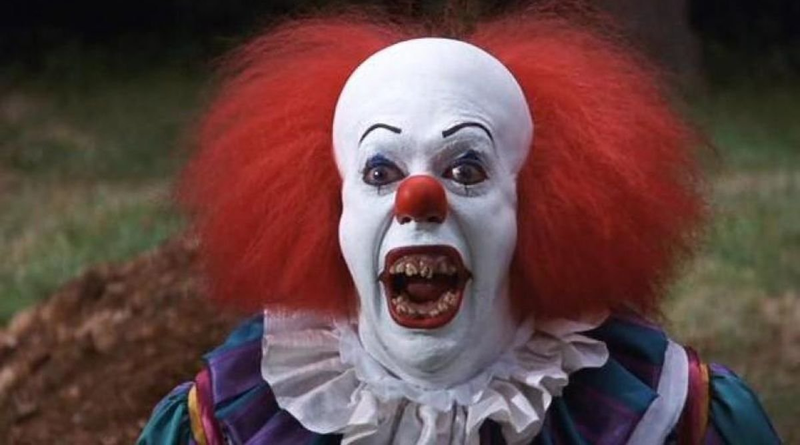 Pennywise, el payaso bailarín. De la miniserie de It de 1990.